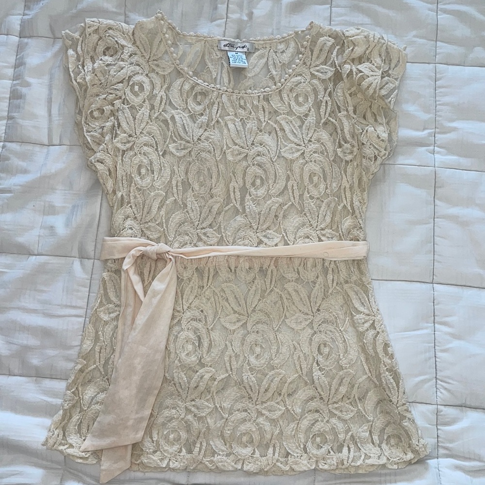 Lace top. Size M